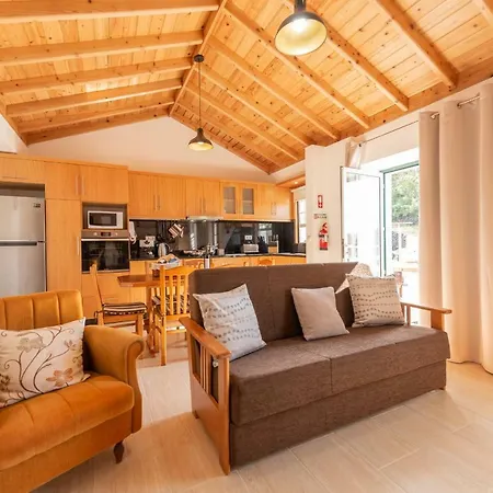 Dom wakacyjny Casa Da Figueirinha Calheta de Nesquim