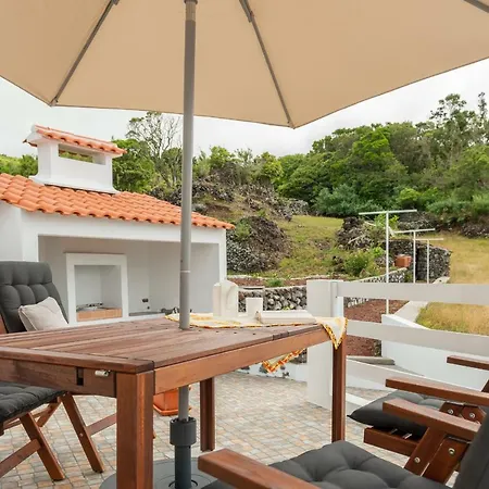 Dom wakacyjny Casa Da Figueirinha Calheta de Nesquim