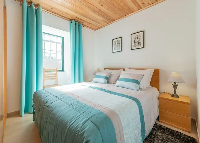 Holiday home Casa Da Figueirinha Calheta de Nesquim